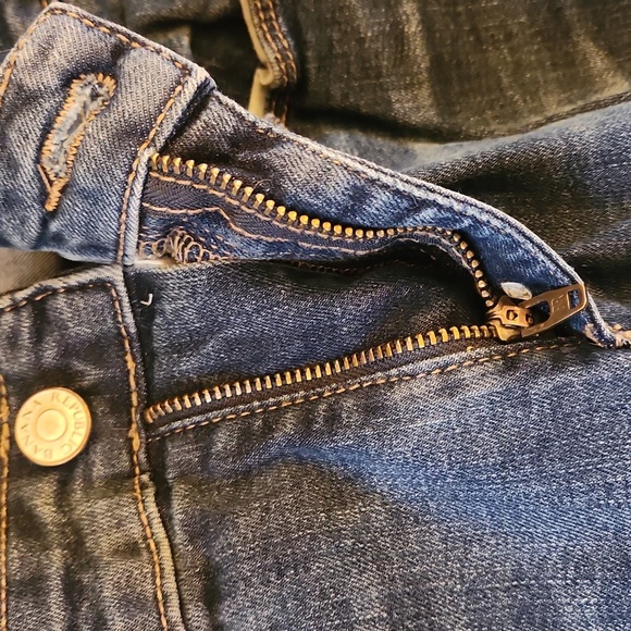 Banana Republic Slim Bootcut Jean - Size 28/6P - Picture 9 of 11